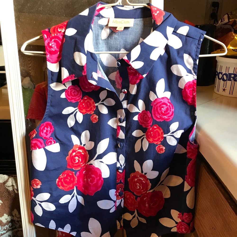 Modcloth Size Medium Tie Knot Button Up - image 2